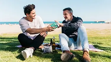 Amigos bebendo cerveja